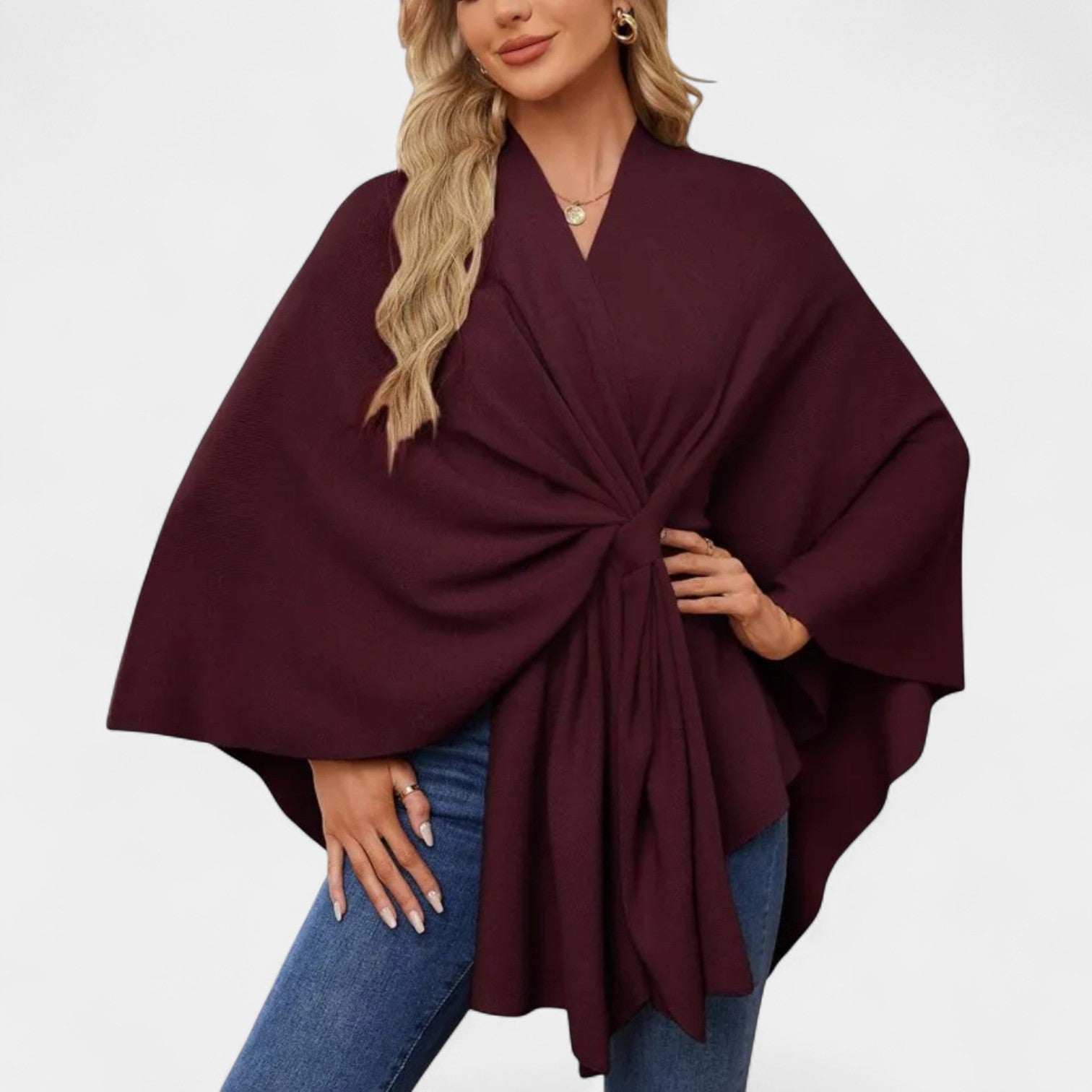 Daniela – suur, voolav poncho sõlmega