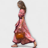 Elegantne roosa maxi kleit lühikeste varrukatega