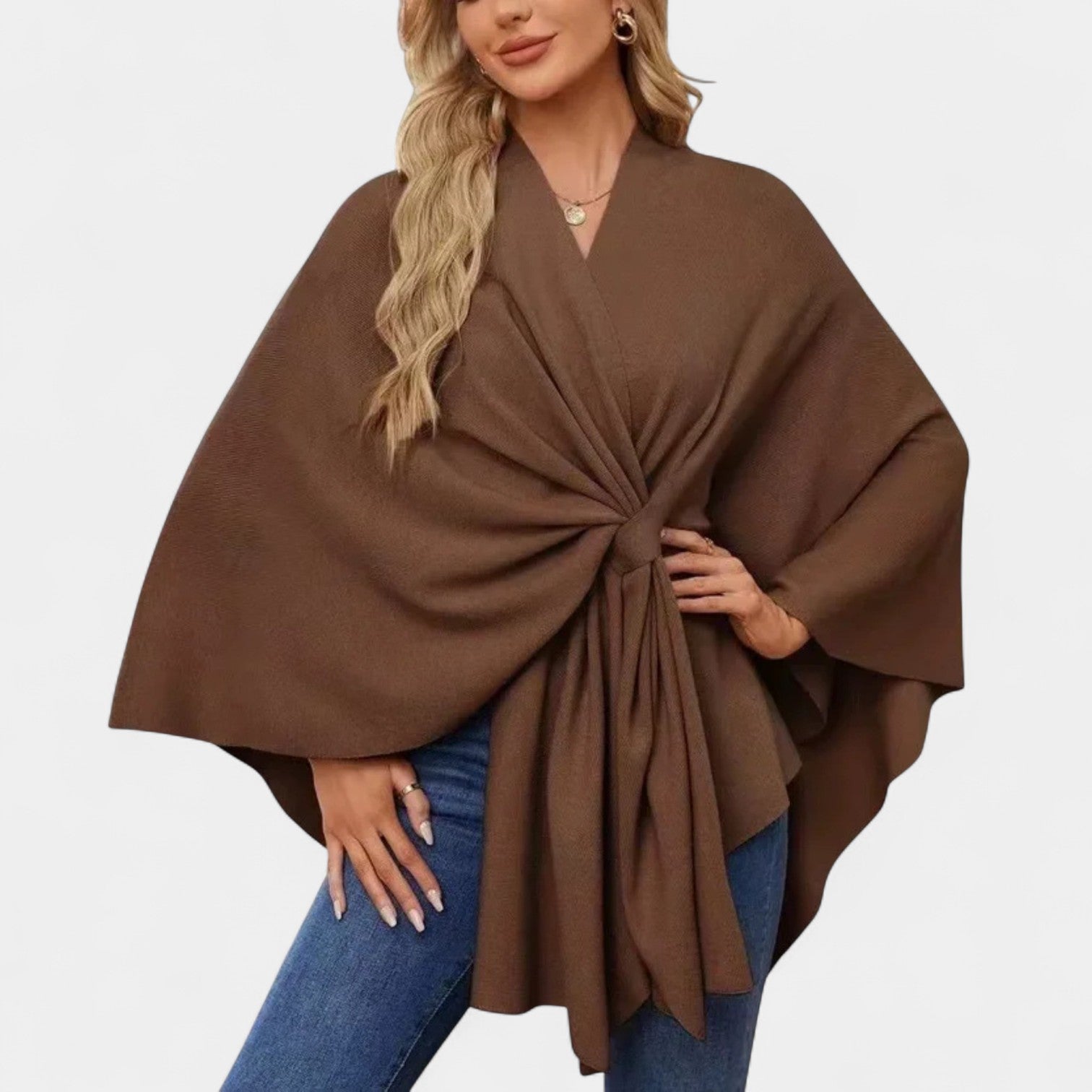 Daniela – suur, voolav poncho sõlmega