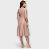 Elegantne A-lõikeline kleit