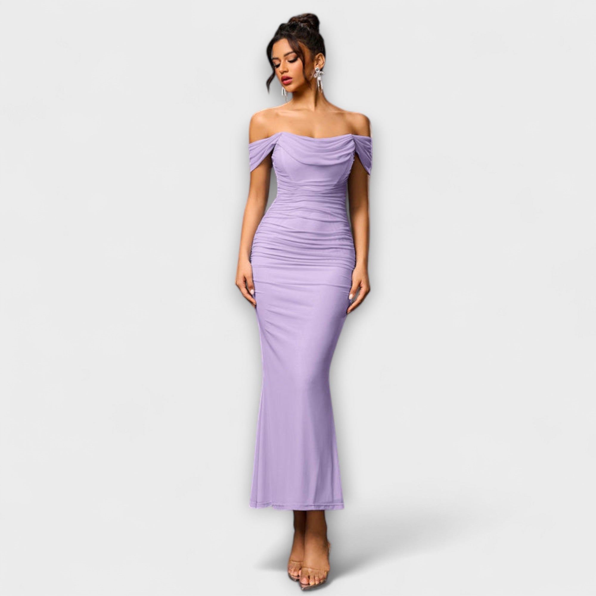 Ione - bodycon kleit väliste paeltega ja voldikutega