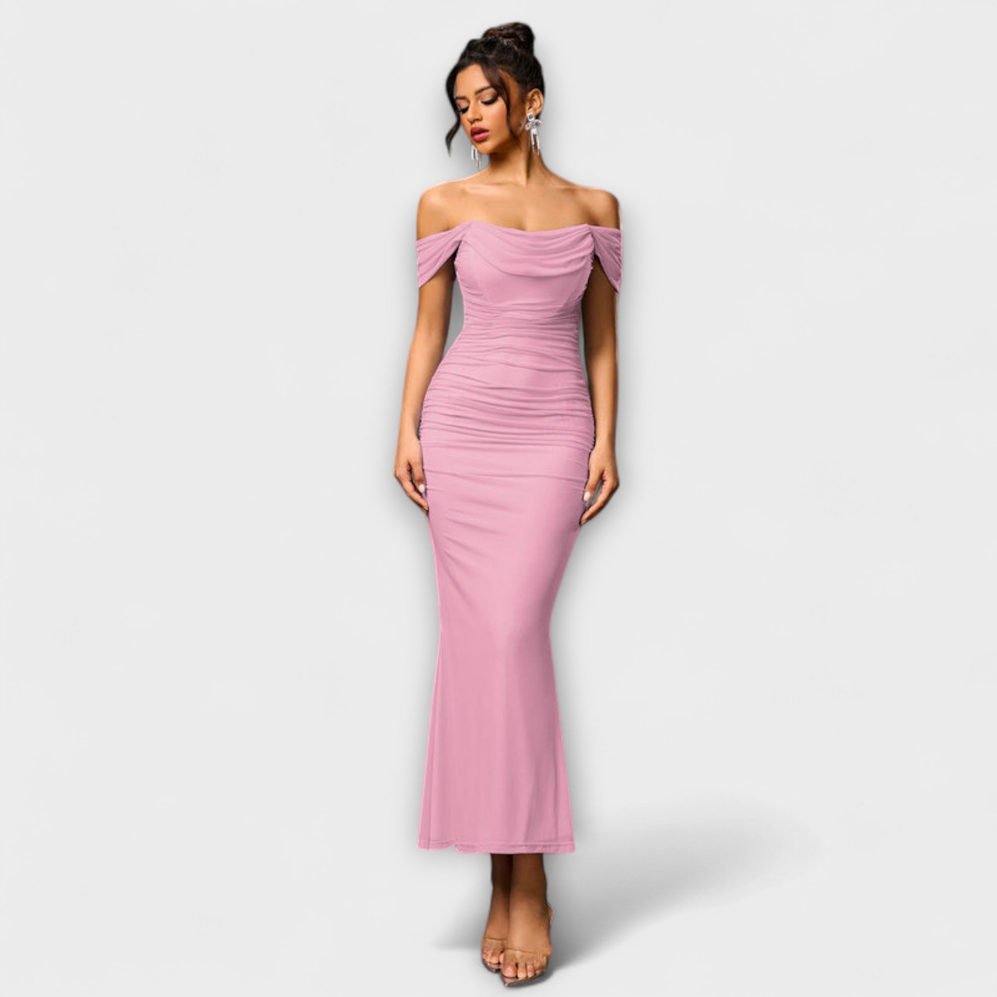 Ione - bodycon kleit väliste paeltega ja voldikutega