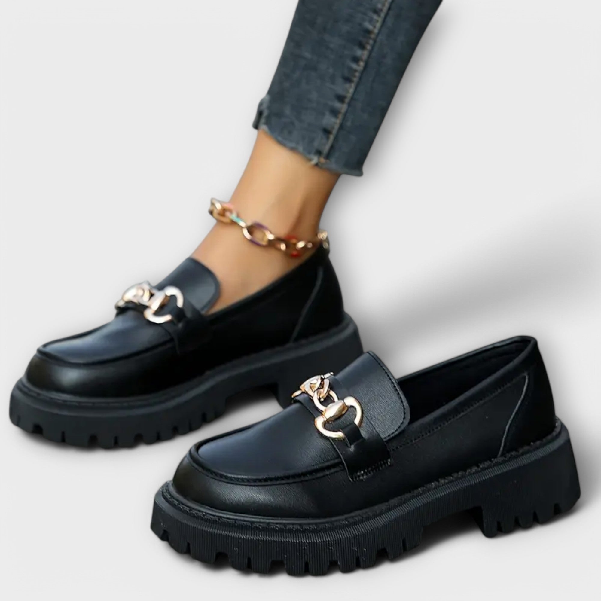Moodne naiste loaferid platvormiga klambriga
