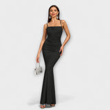 Callie - Elegantne kleit volangidega