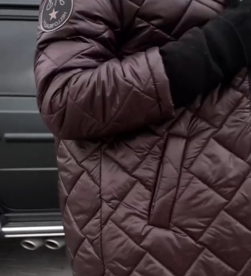 Bogna | Elegantne pikitud sulejope bluusiga