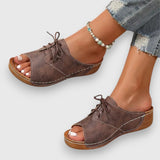 Saskia – vintagestiilis sandaalid